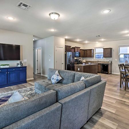 Buda Home With Smart Tv About 19 Mi To Downtown Austin Luaran gambar