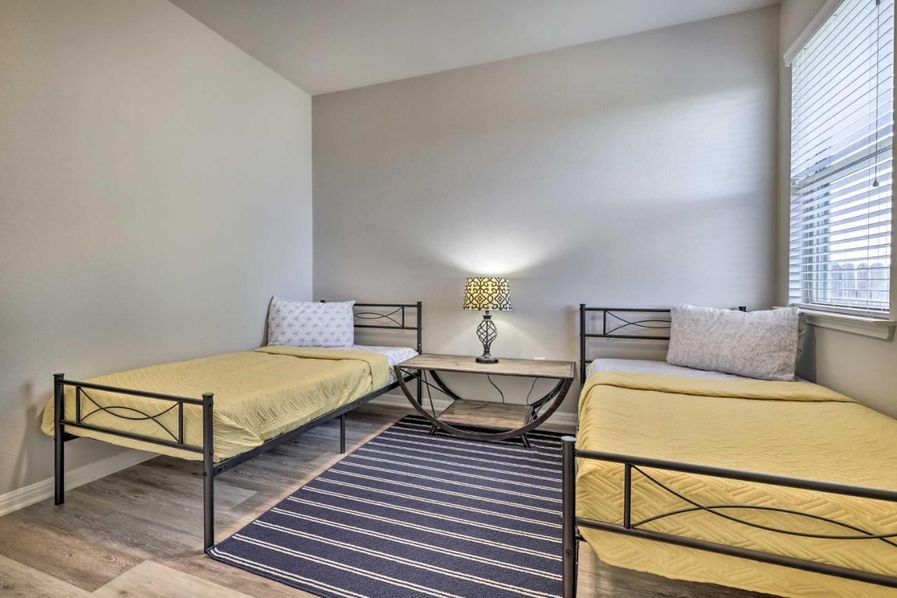 Buda Home With Smart Tv About 19 Mi To Downtown Austin Luaran gambar