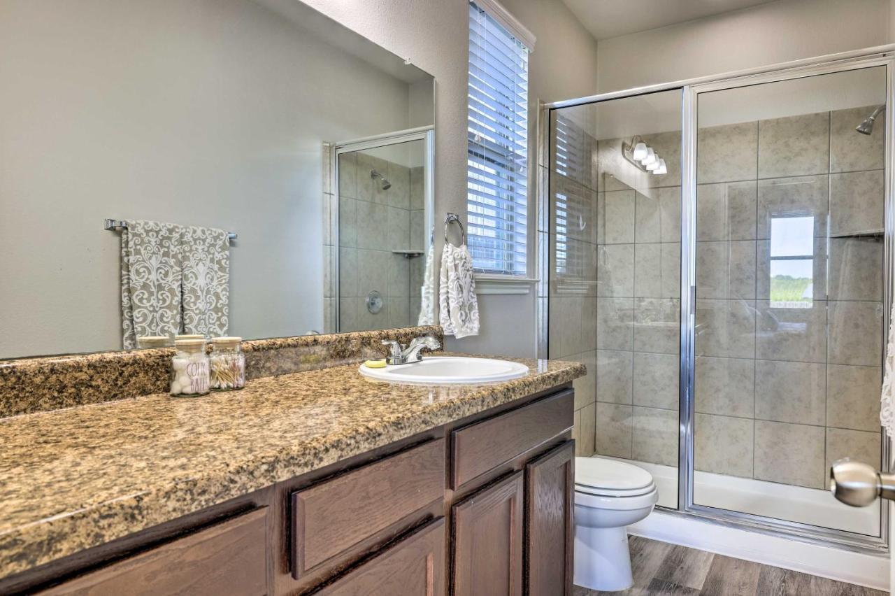 Buda Home With Smart Tv About 19 Mi To Downtown Austin Luaran gambar